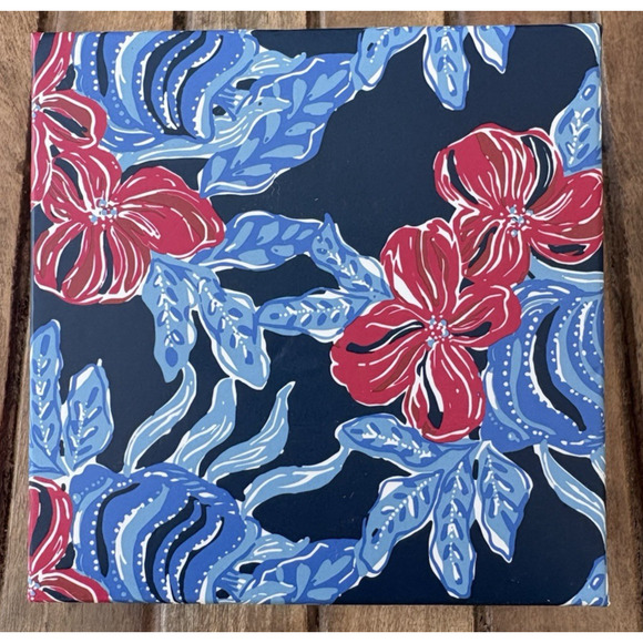 Lilly Pulitzer Gold Tone Sand Dollar Necklace & Stud Earrings Set New In Box - Picture 5 of 5